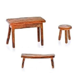 Busta con Tavolo, Panca, Sgabello Standard 10 per Presepe in Scala 1:20