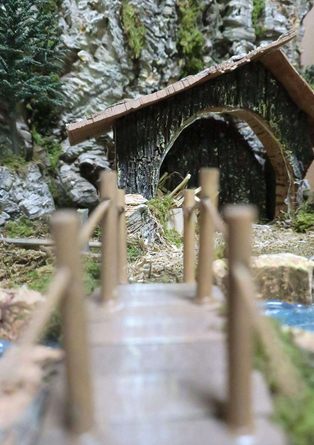 Paesaggio con fiume luminoso per scenografie suggestive - immagine 7