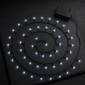 Catena 48 LED Bianco Ghiaccio – giochi luce con timer (6h ON/18h OFF) – L 2,40 m – a batteria – uso esterno